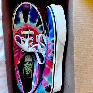 Vans tie-dye women’s shoes size 6